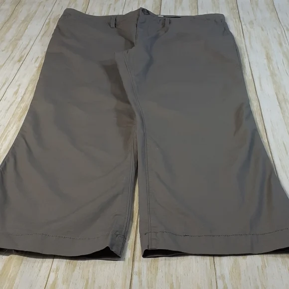 Old Navy On Classic Rise Gray Capris Pants Size 10 - Picture 13 of 16